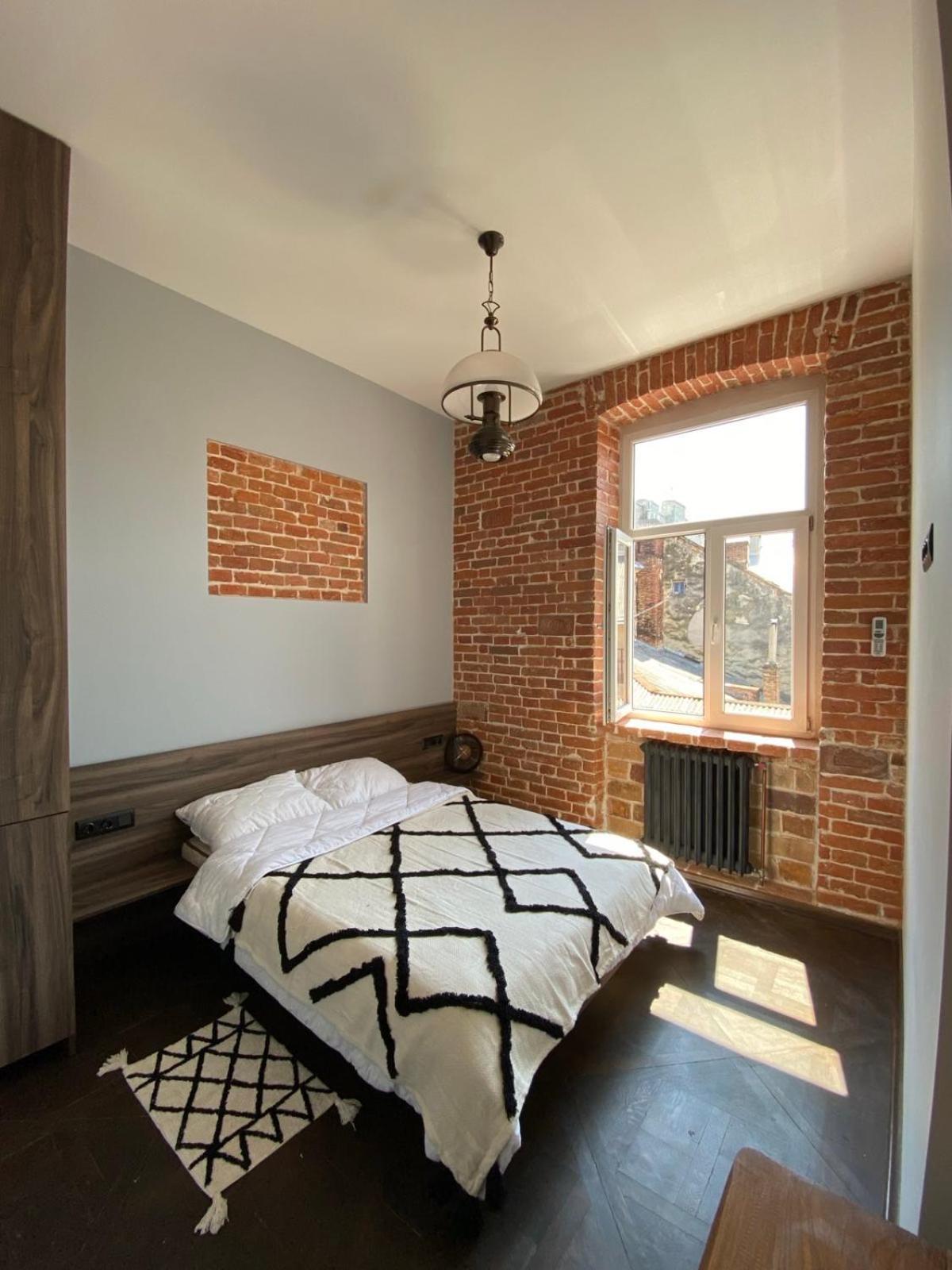 3 Bedrooms Apartment On Nasypna 3 Lviv Dış mekan fotoğraf
